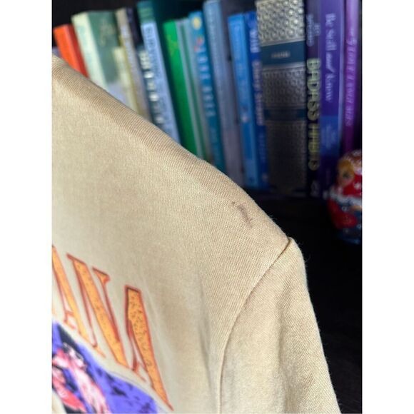 🐿️ NWOT Nirvana Yellow Mineral Wash Graphic Short Sleeve Tee Unisex Small - Picture 6 of 7